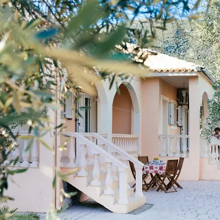 Private At The Halikounas