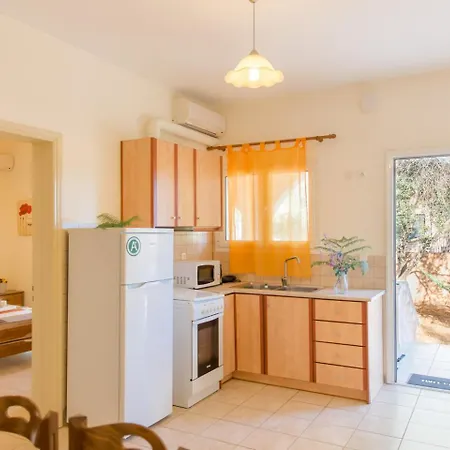 Private At The Halikounas